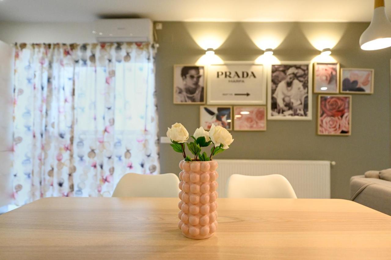 Splendid 2Br Apartment With Breathtaking Views Of Casa Poporului Бухарест Экстерьер фото