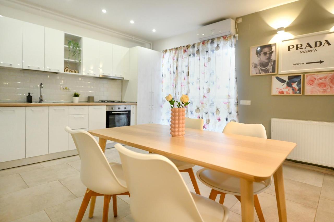 Splendid 2Br Apartment With Breathtaking Views Of Casa Poporului Бухарест Экстерьер фото
