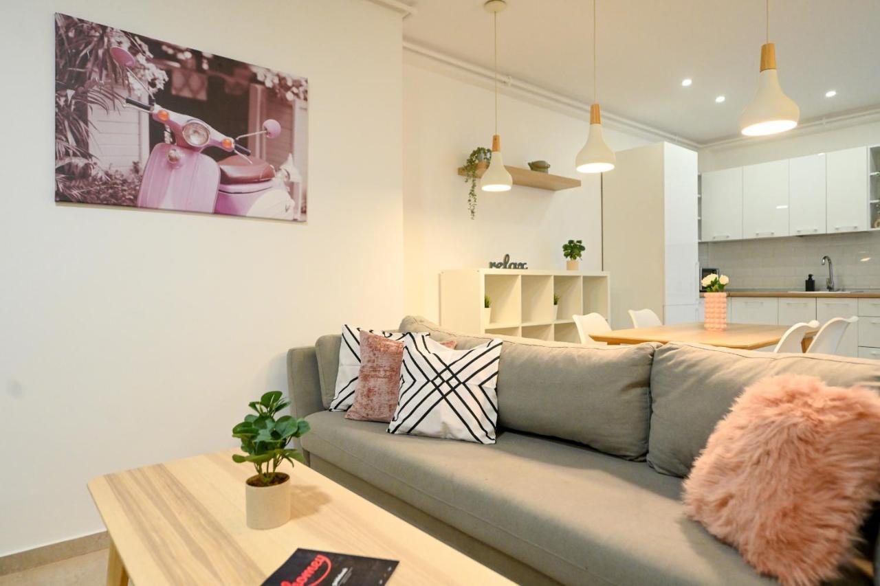 Splendid 2Br Apartment With Breathtaking Views Of Casa Poporului Бухарест Экстерьер фото